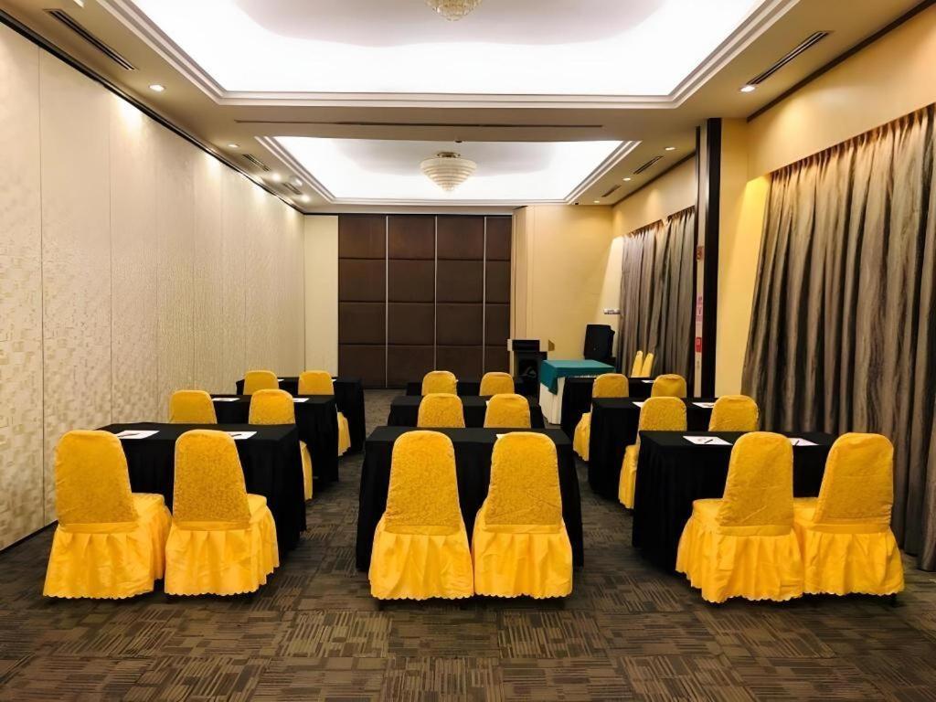 The Landmark Hotel Batu Pahat Kültér fotó